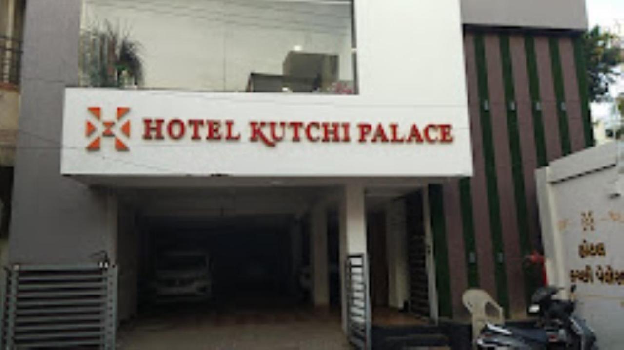 Hotel Kutchi Palace, Dwarka Extérieur photo