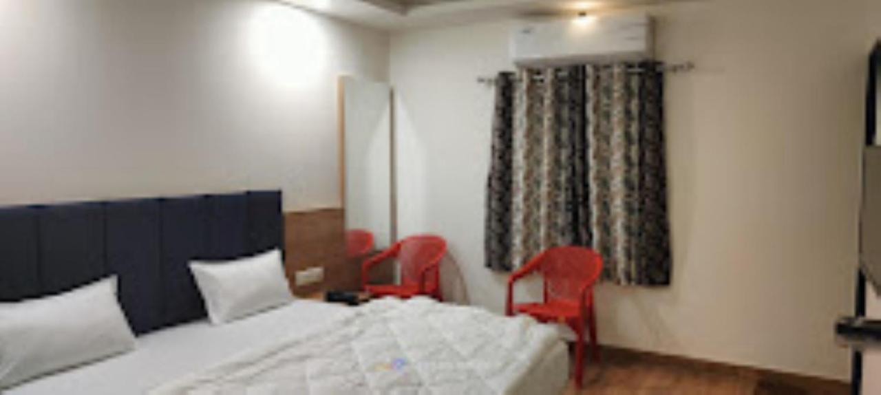 Hotel Kutchi Palace, Dwarka Extérieur photo